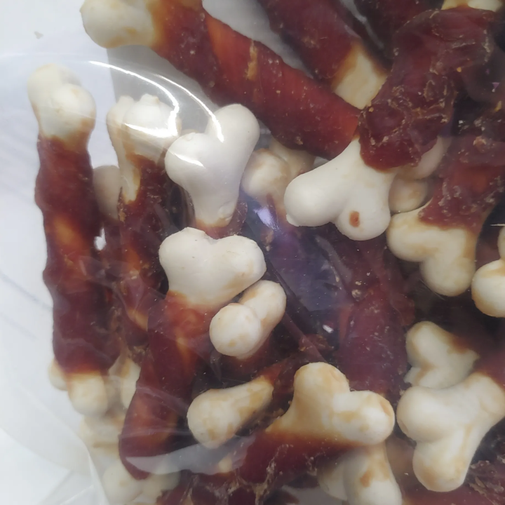 Ласощі AnimAll Snack качка на кістці 500г | Купити для собак